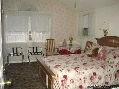 Canyon Country Hotel 2*