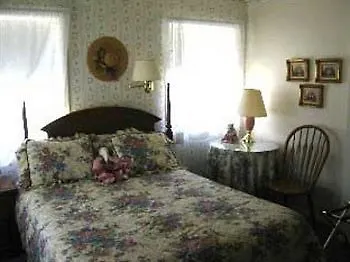 Canyon Country Hotel 2*